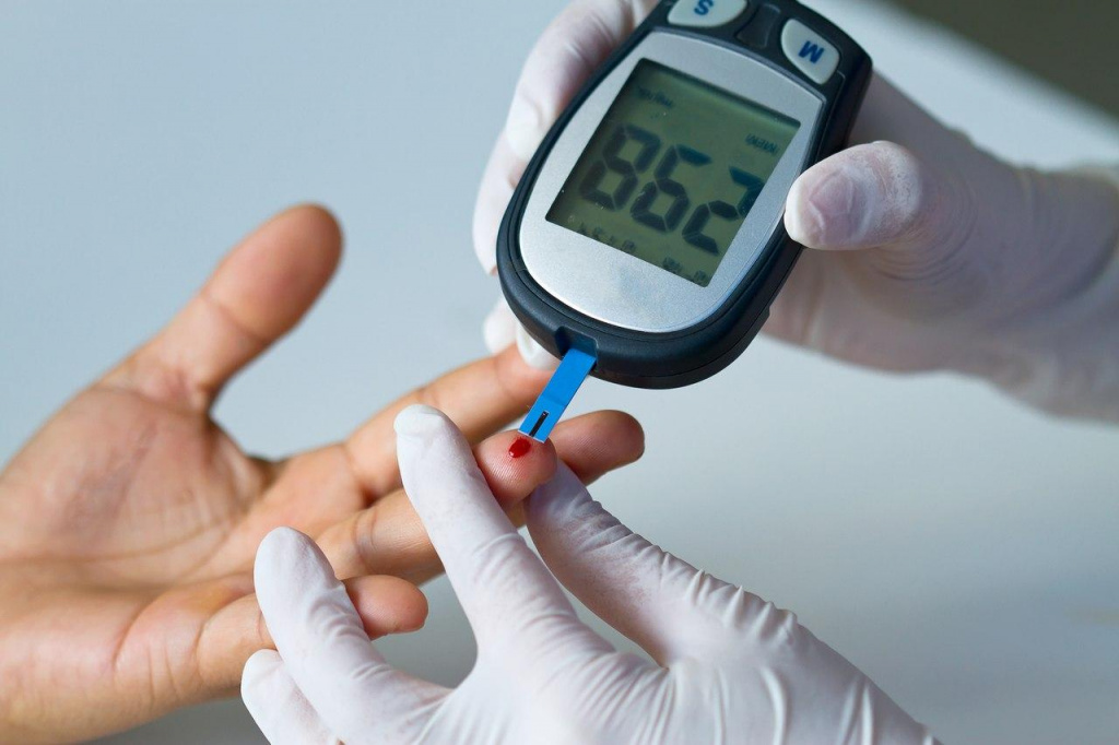 Измерение сахара при диабете 1-го, 2-го типов глюкометром: особенности